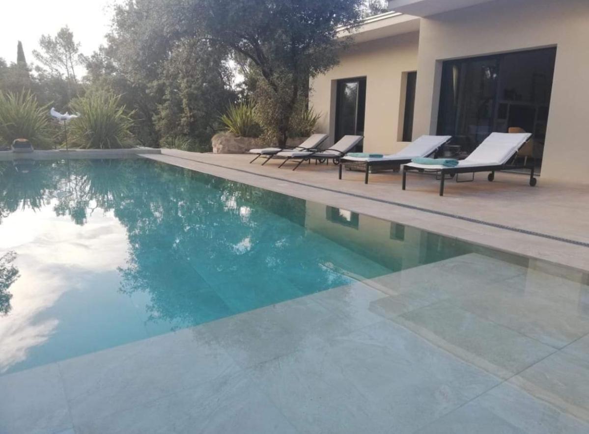 La Villa Kalliste Vacquières Exterior foto