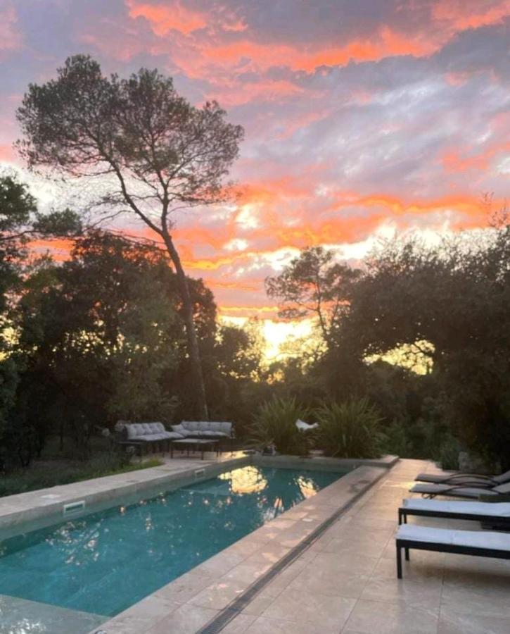 La Villa Kalliste Vacquières Exterior foto